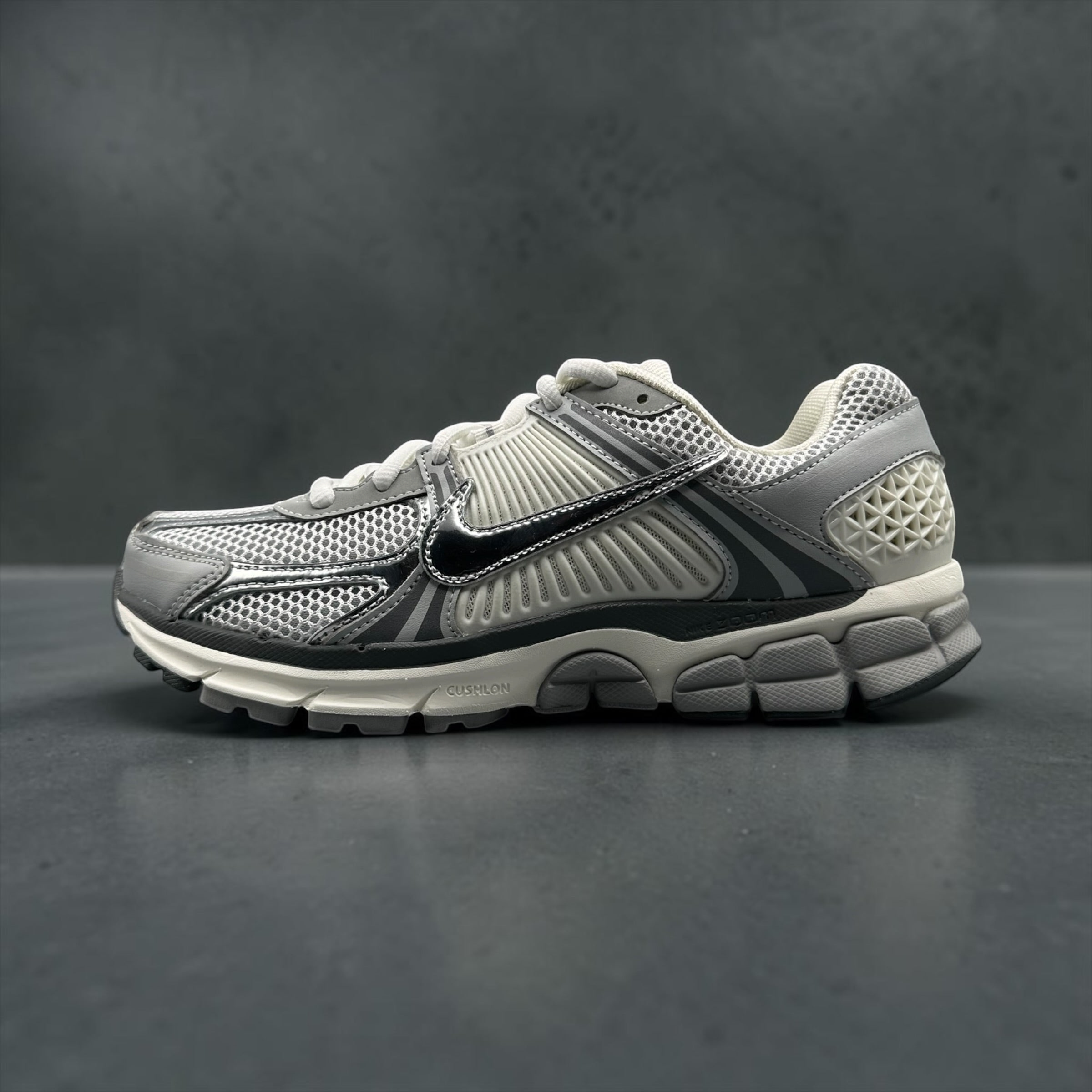 Nike Zoom Vomero 5 Metallic Silver