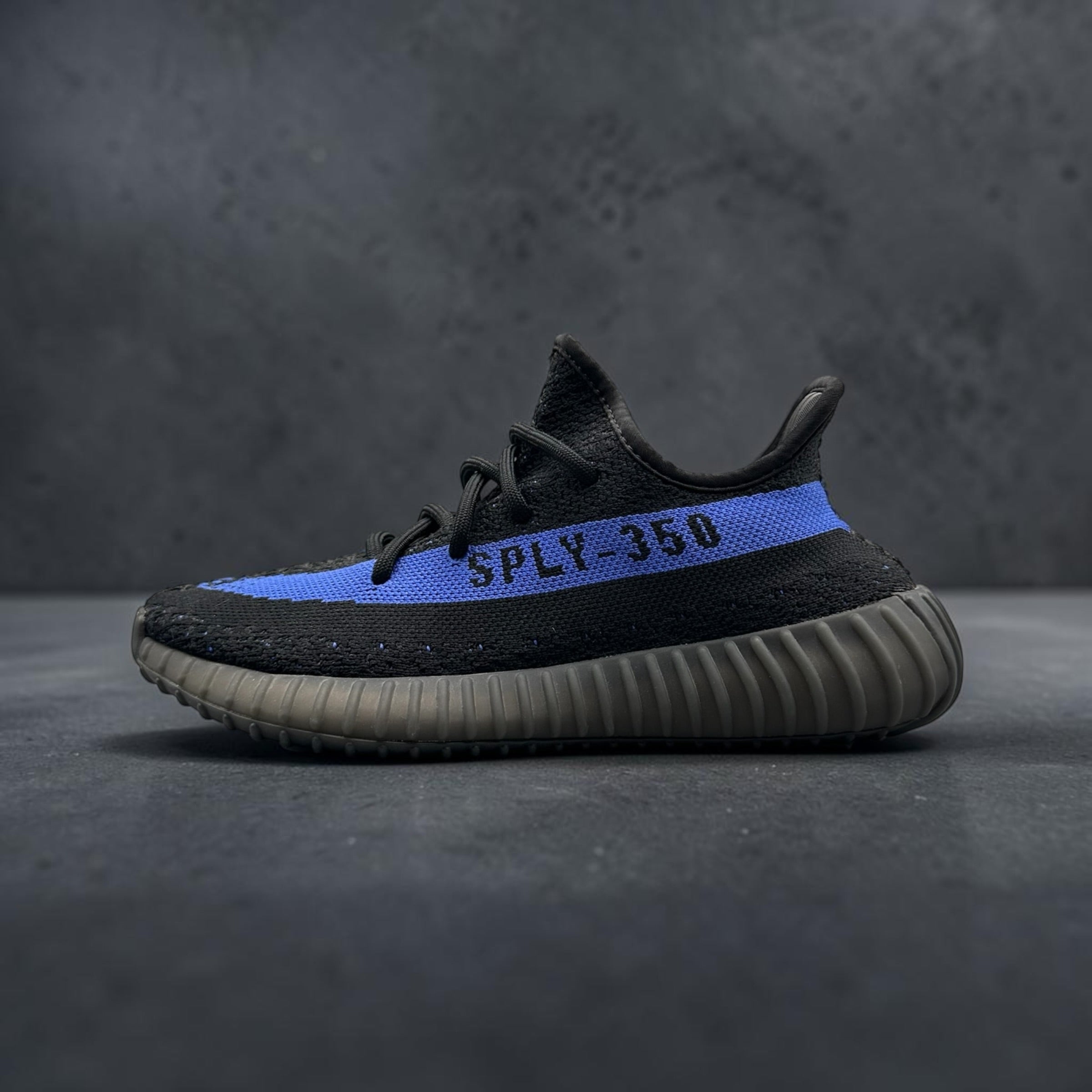 adidas Yeezy Boost 350 V2 Dazzling Blue