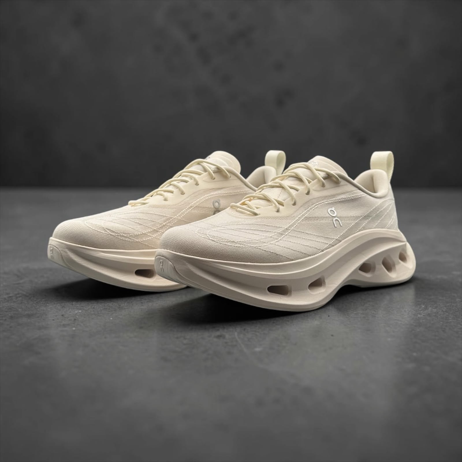 On Running Cloudtilt Cosmic LOEWE White