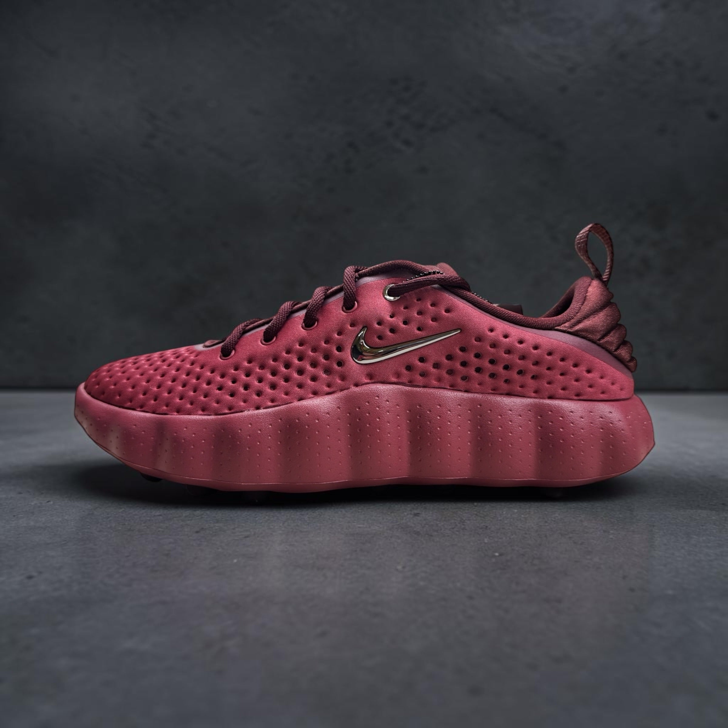 Nike Mind 002 Pink Smoke Mystic Dates (Women's)