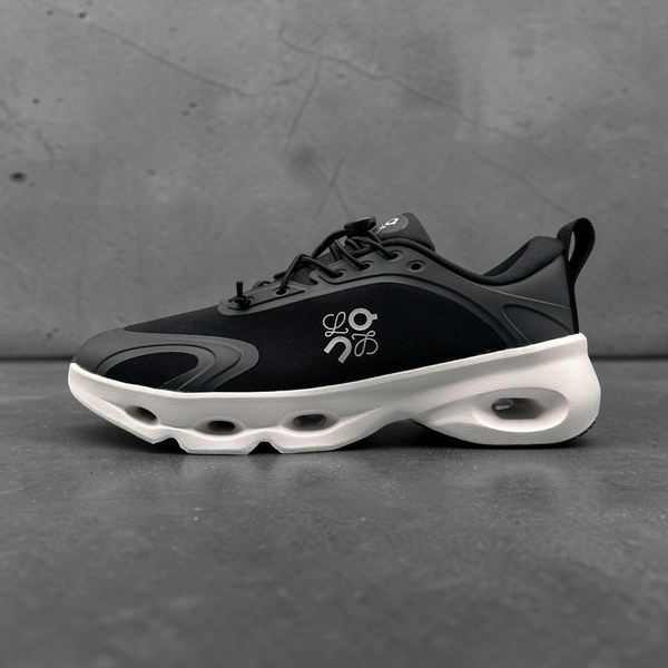 On Running Cloudsolo LOEWE Black White