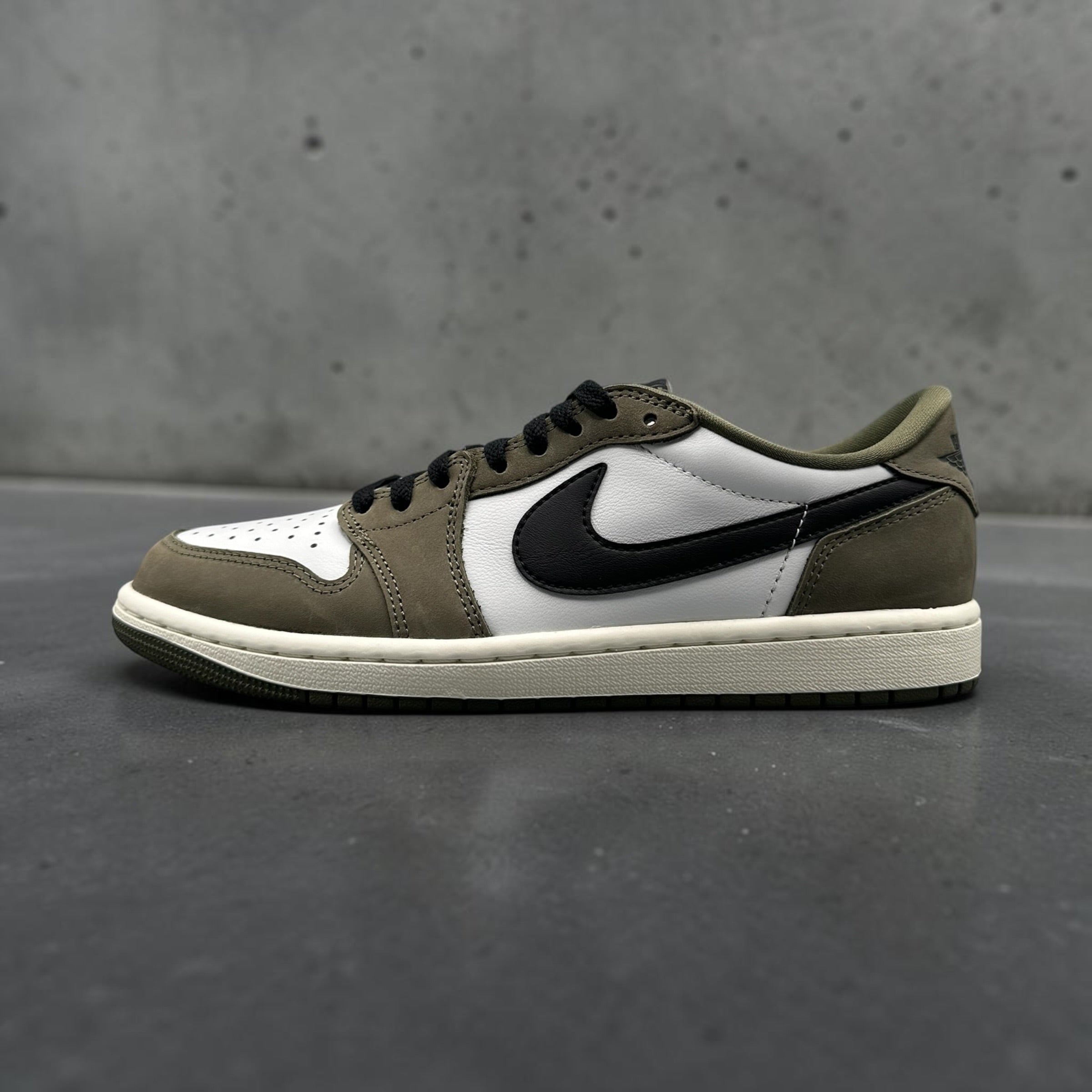 Jordan 1 Retro Low OG Medium Olive