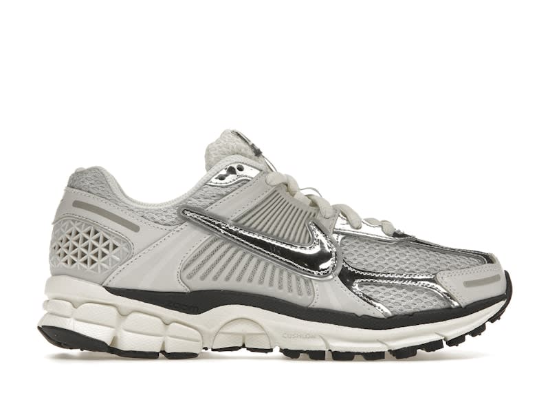 Nike-Zoom-Vomero-5-Photon-Dust-Metallic-Silver-W-Product_x55ase_d0ef806a-2e30-49cb-a83d-9aa39140419a.jpg