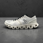 On Running Cloud X White Black