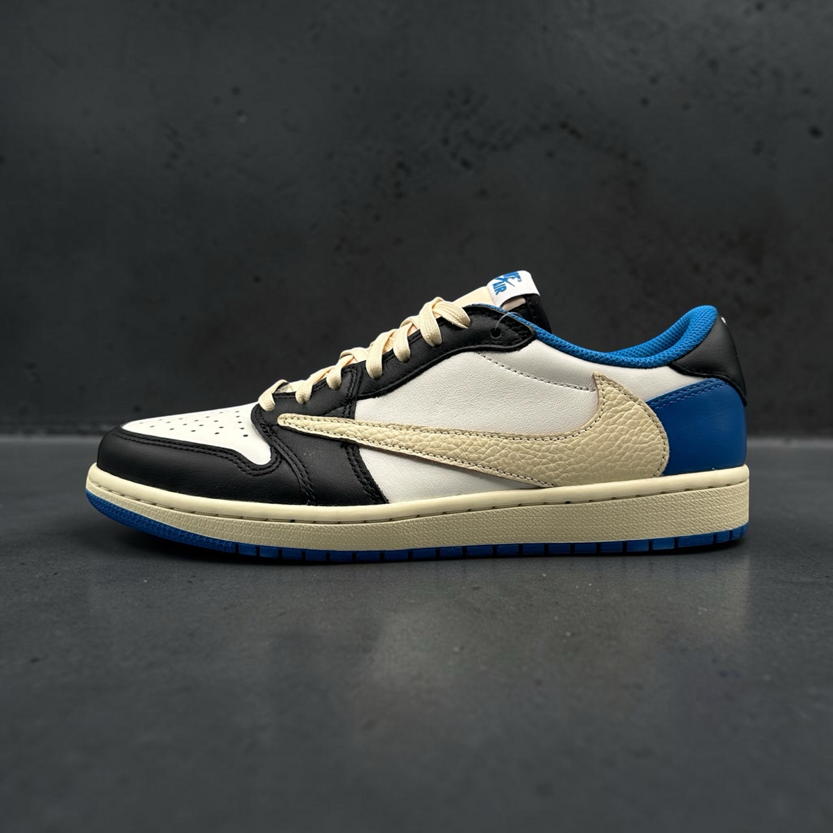 Jordan 1 Retro Low OG SP Fragment x Travis Scott - Buy Authentic
