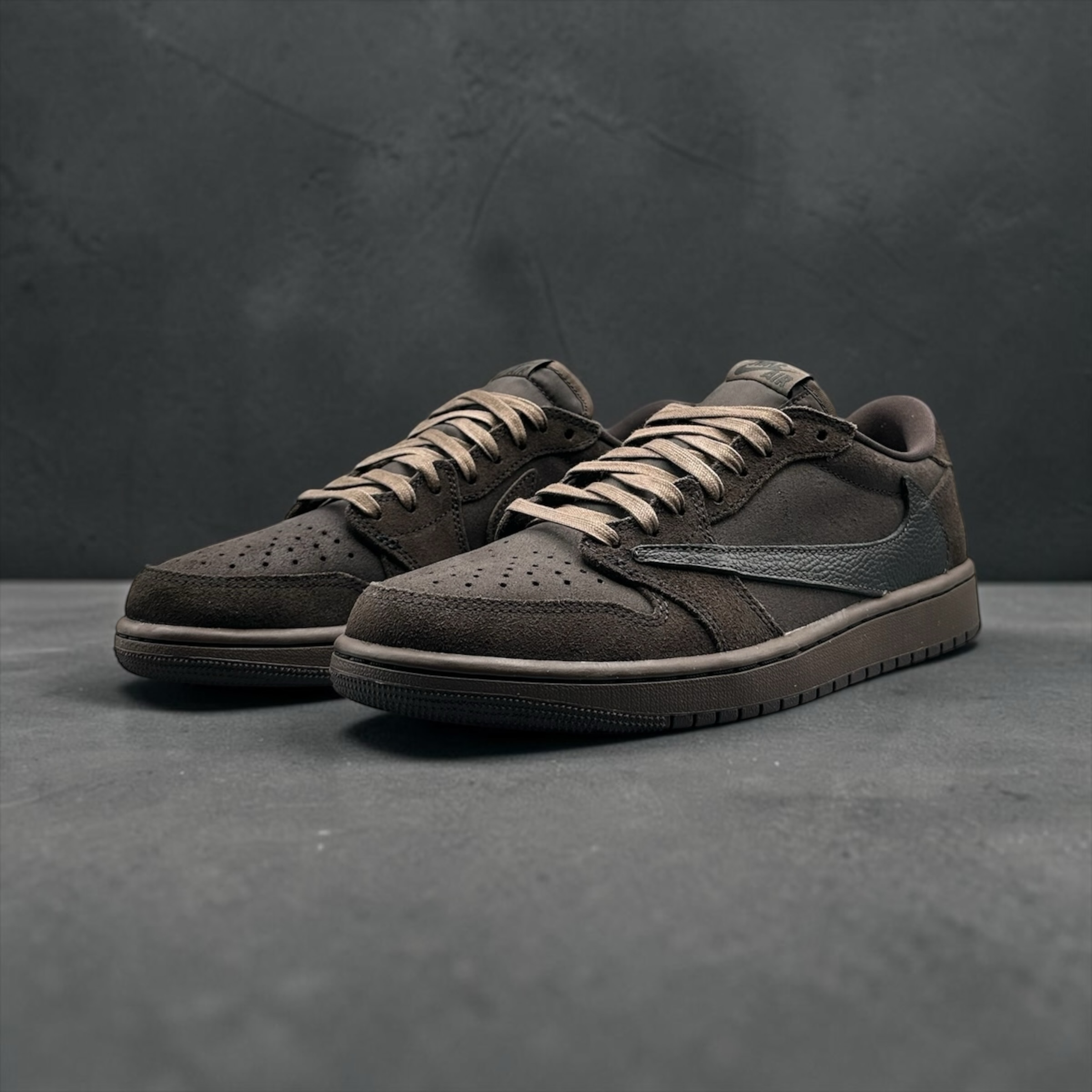 Jordan 1 Retro Low OG SP Travis Scott Velvet Brown