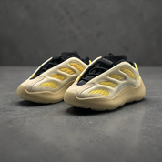 adidas Yeezy 700 V3 Safflower (Infants)