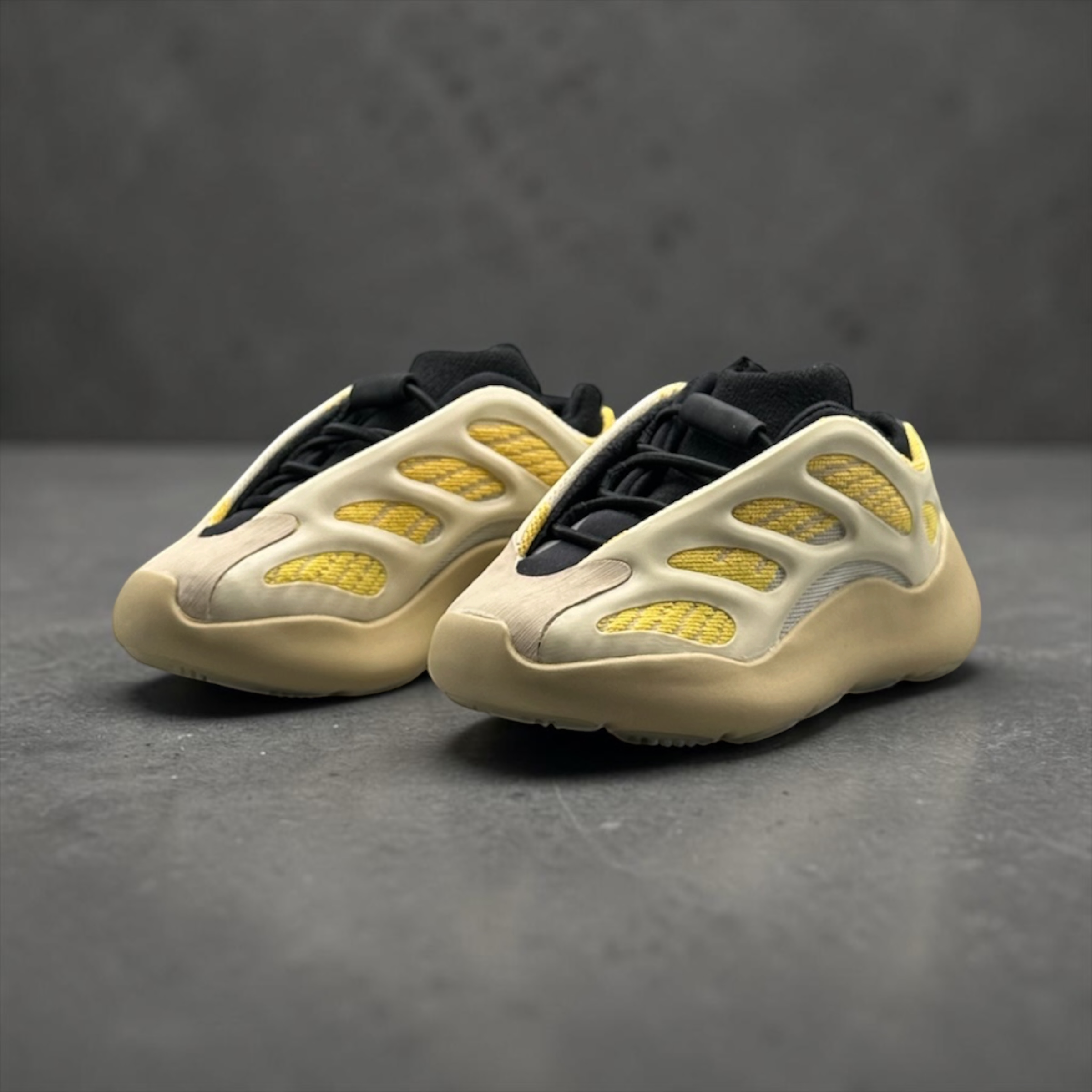 adidas Yeezy 700 V3 Safflower (Infants)