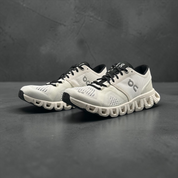 On Running Cloud X White Black