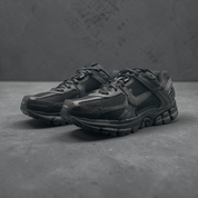 Nike Zoom Vomero 5 Triple Black