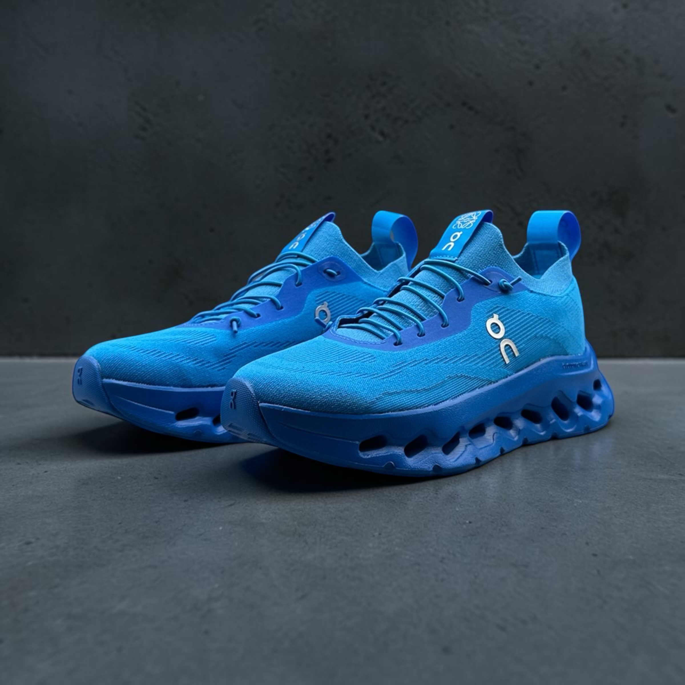 On Running Cloudtilt LOEWE Electric Blue
