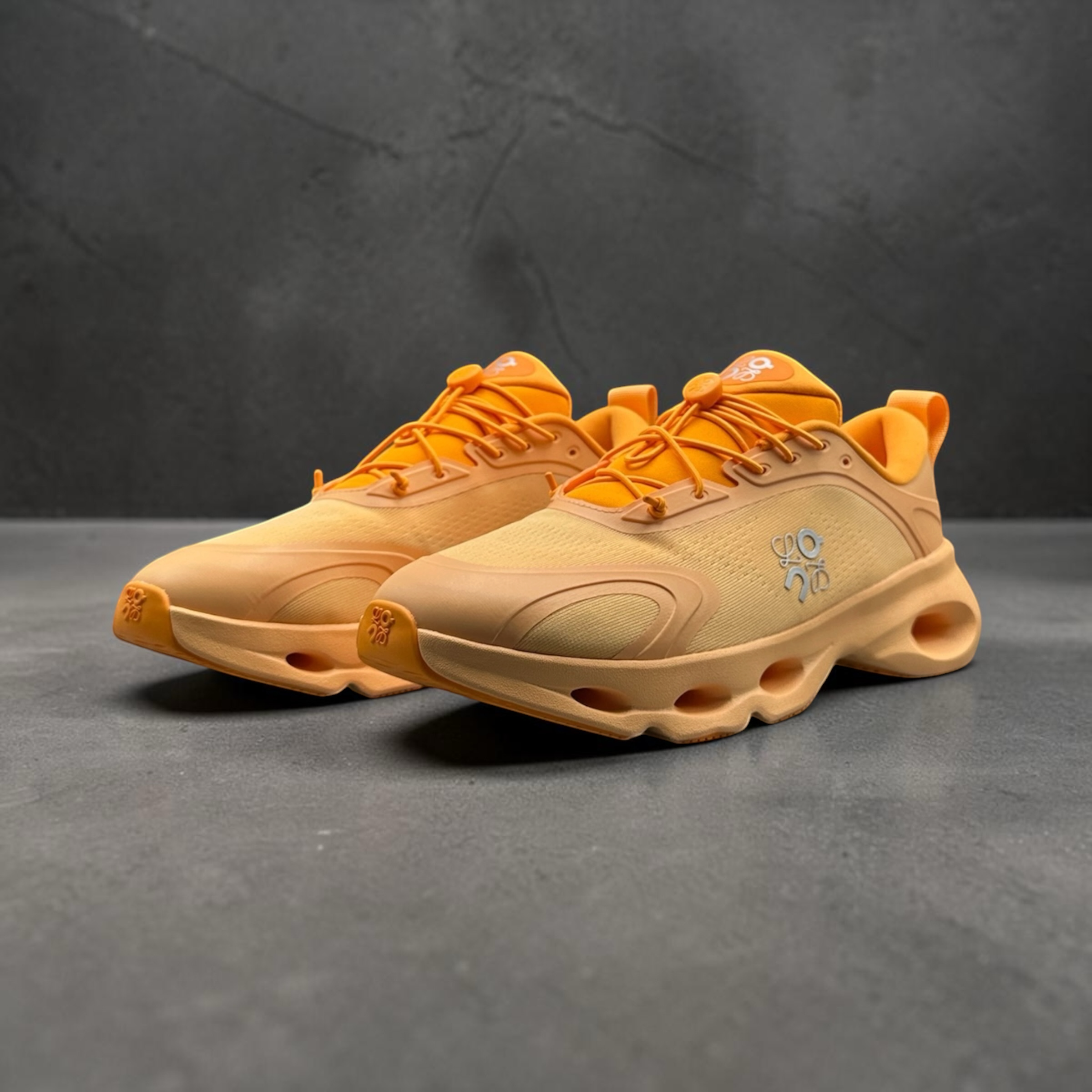 On Running Cloudsolo LOEWE Orange