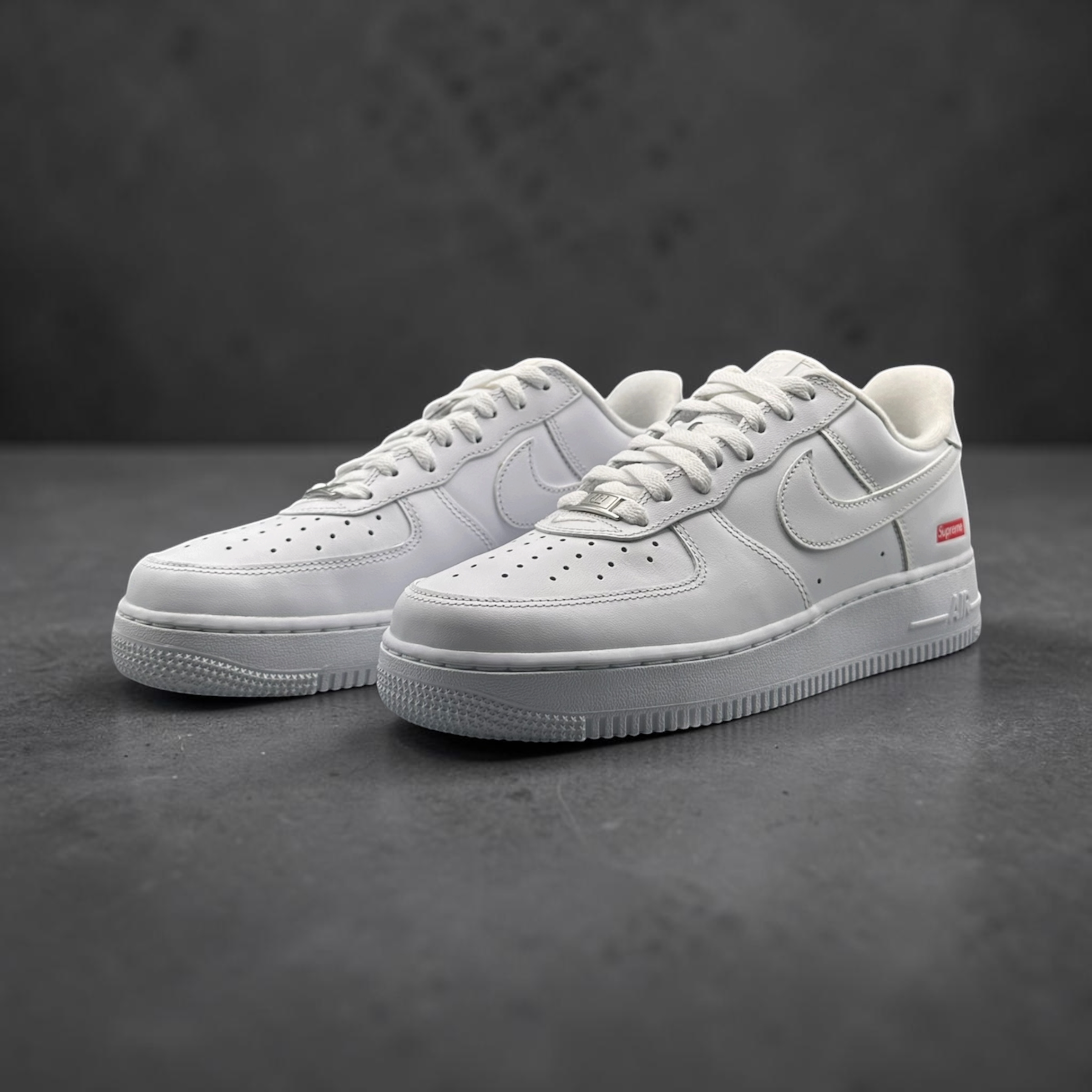 Nike Air Force 1 Low Supreme White
