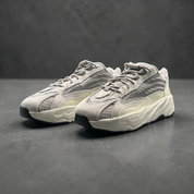 adidas Yeezy Boost 700 V2 Static (Kids)