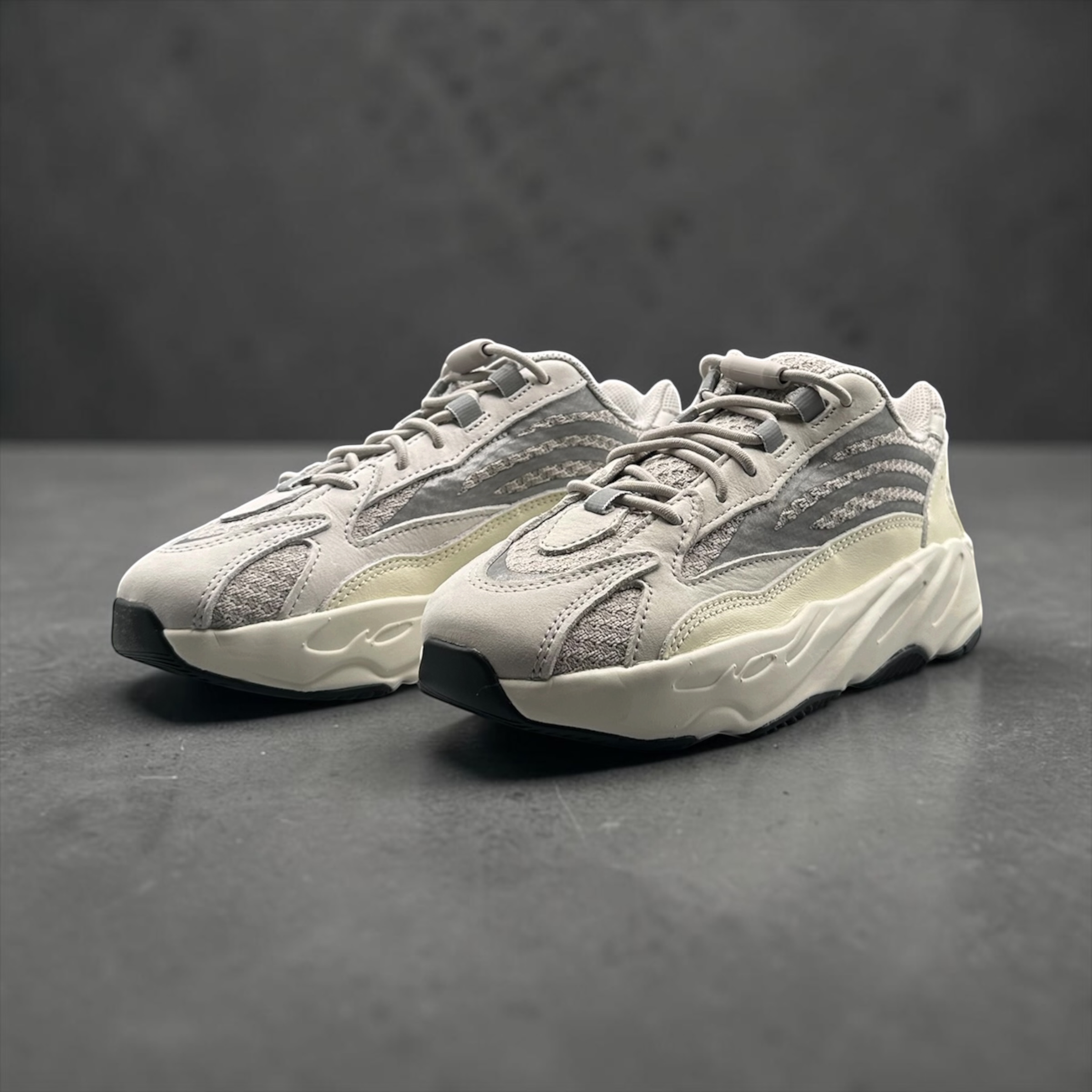adidas Yeezy Boost 700 V2 Static (Kids)
