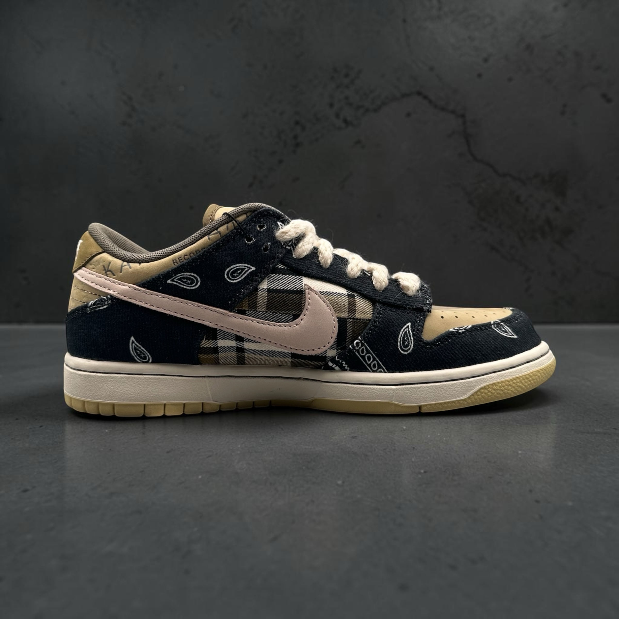 Nike SB Dunk Low Travis Scott