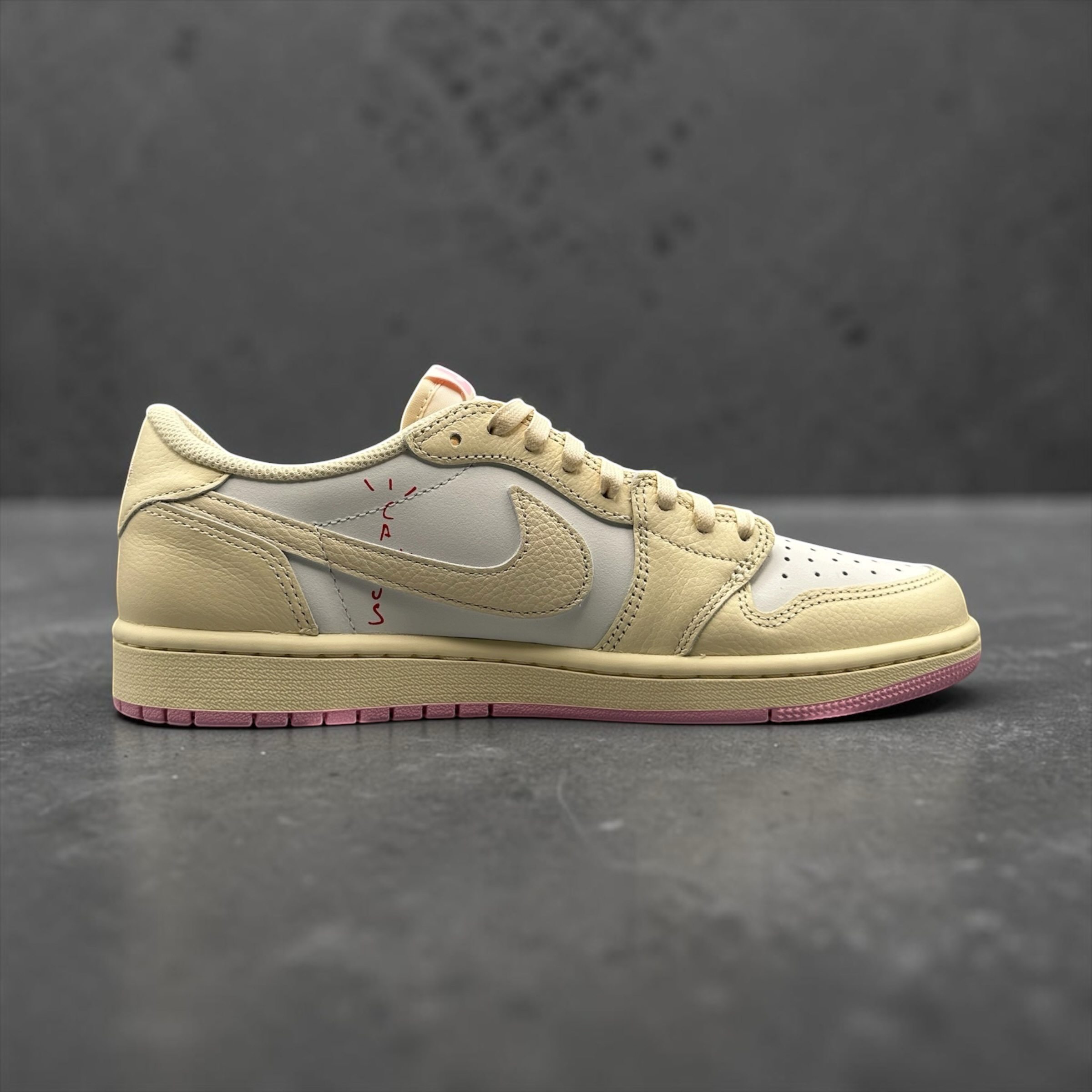 Jordan 1 Retro Low OG SP Travis Scott Shy Pink
