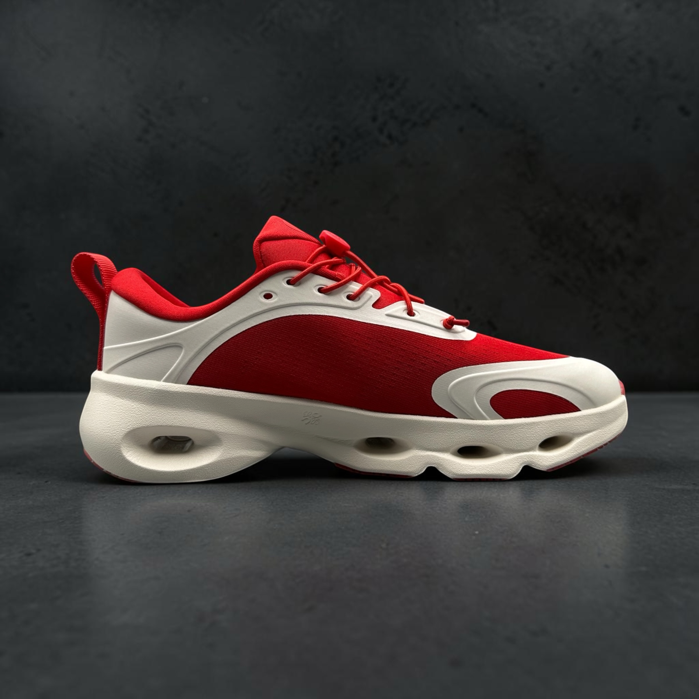 On Running Cloudsolo LOEWE Red Eggshell