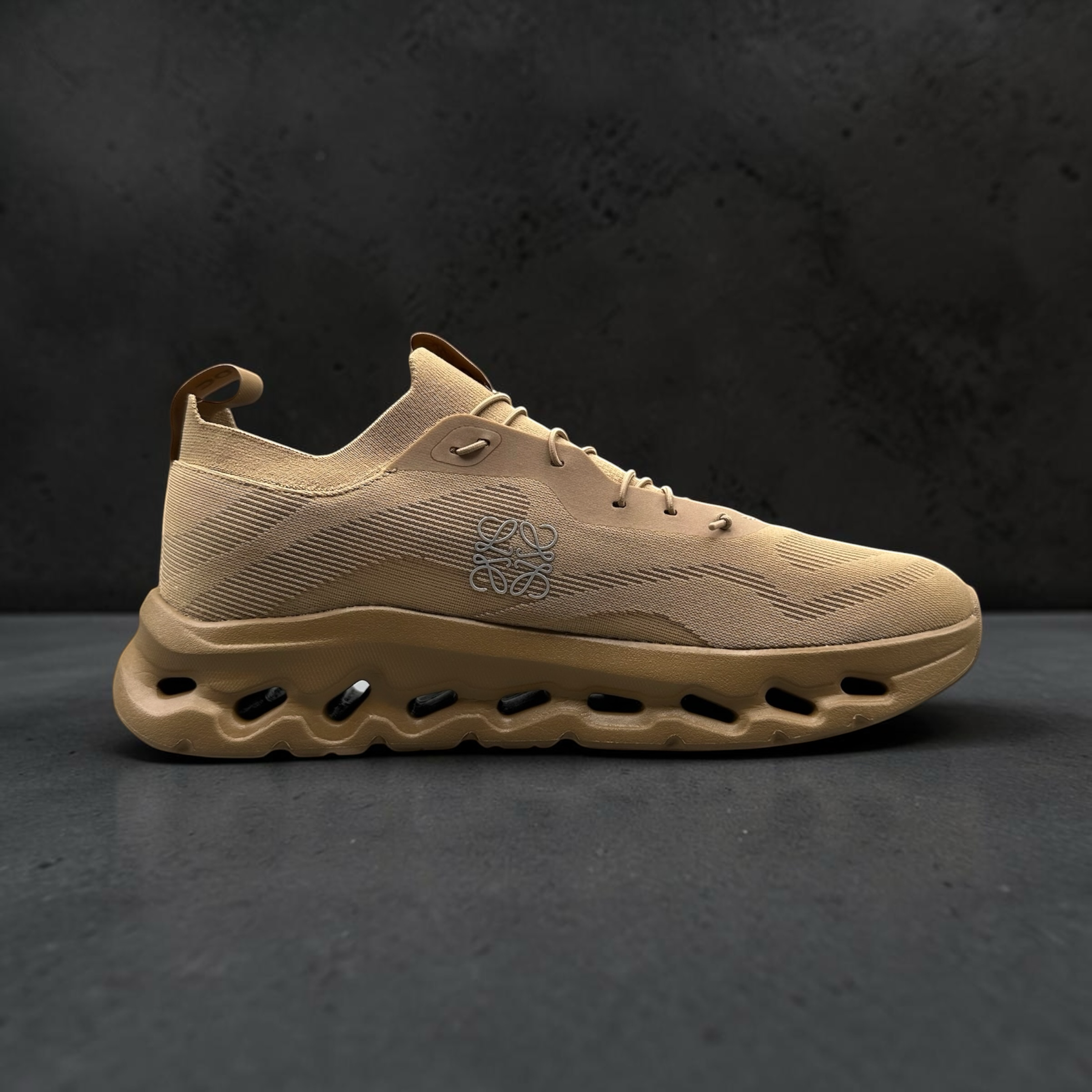 On Running Cloudtilt LOEWE Dark Sand