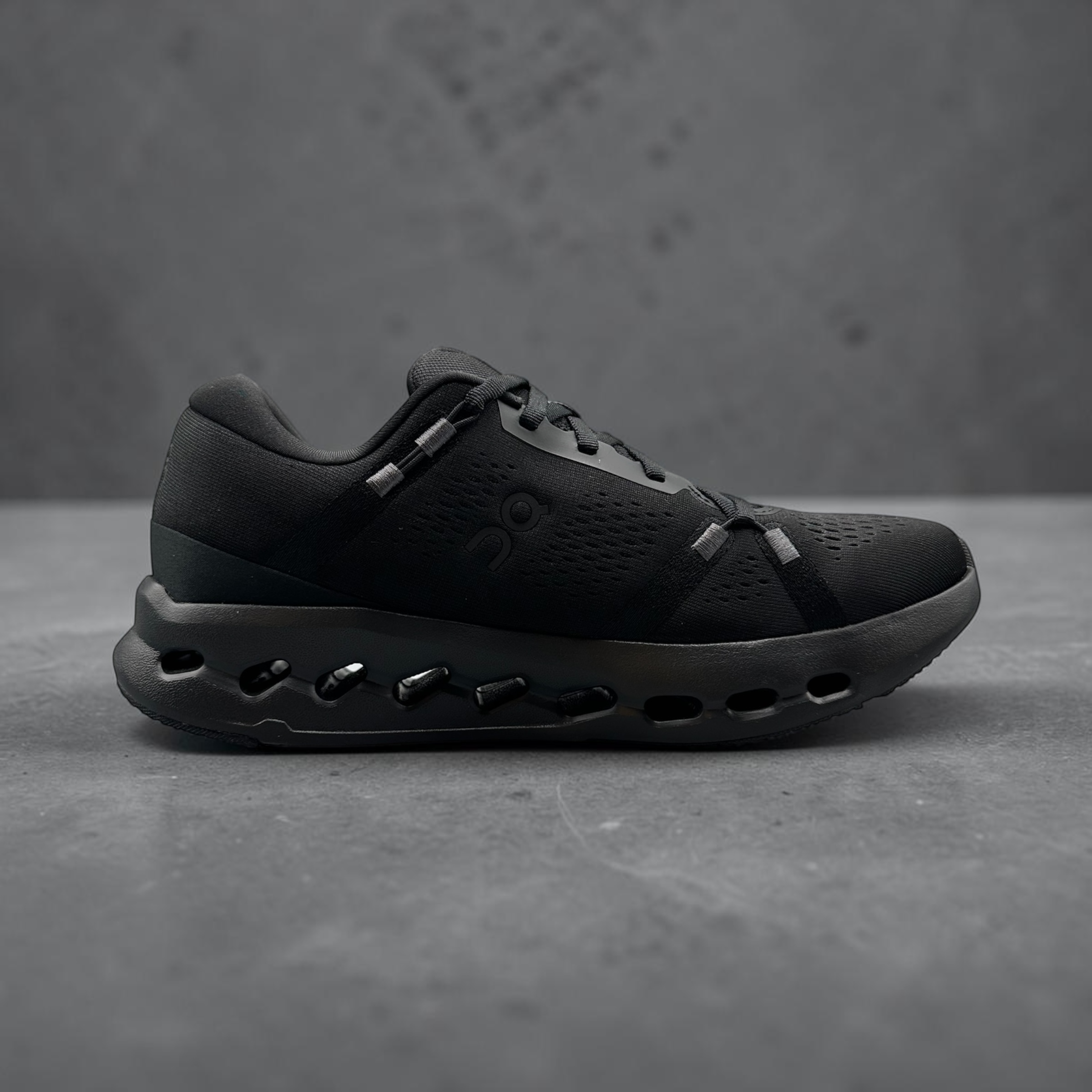 On Running Cloudsurfer 2 Black