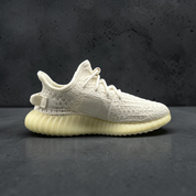 حذاء أديداس ييزي بوست 350 V2 بلون العظم (للأطفال)