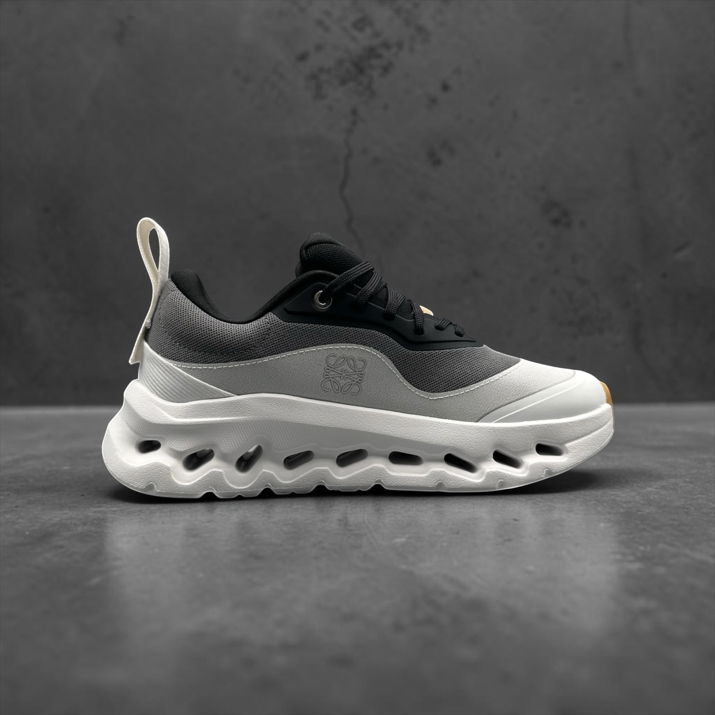 On Running Cloudtilt 2 LOEWE Black White