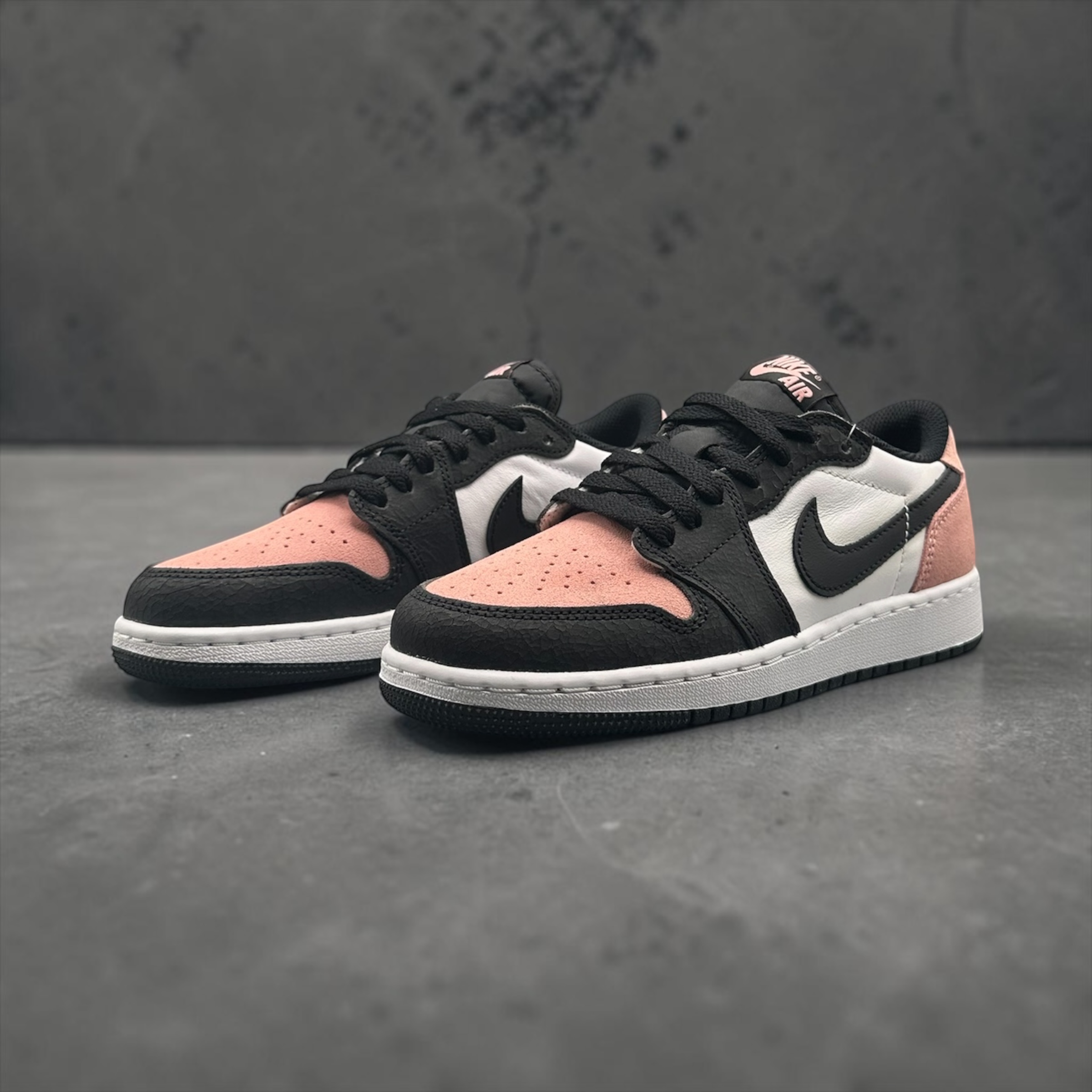 Jordan 1 Low OG Bleached Coral (GS)
