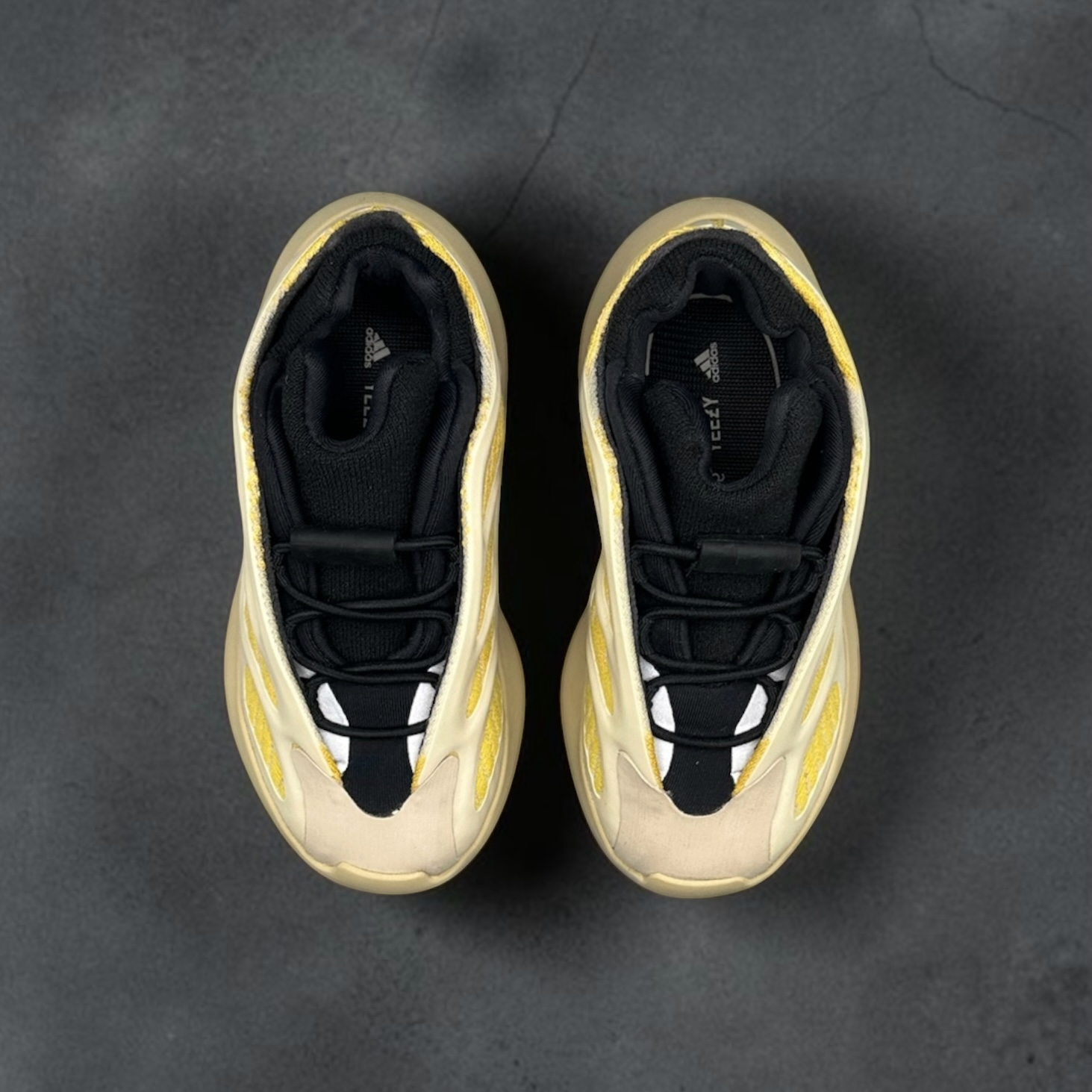 adidas Yeezy 700 V3 Safflower (Infants)