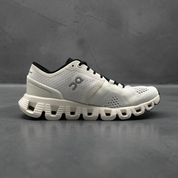 On Running Cloud X White Black