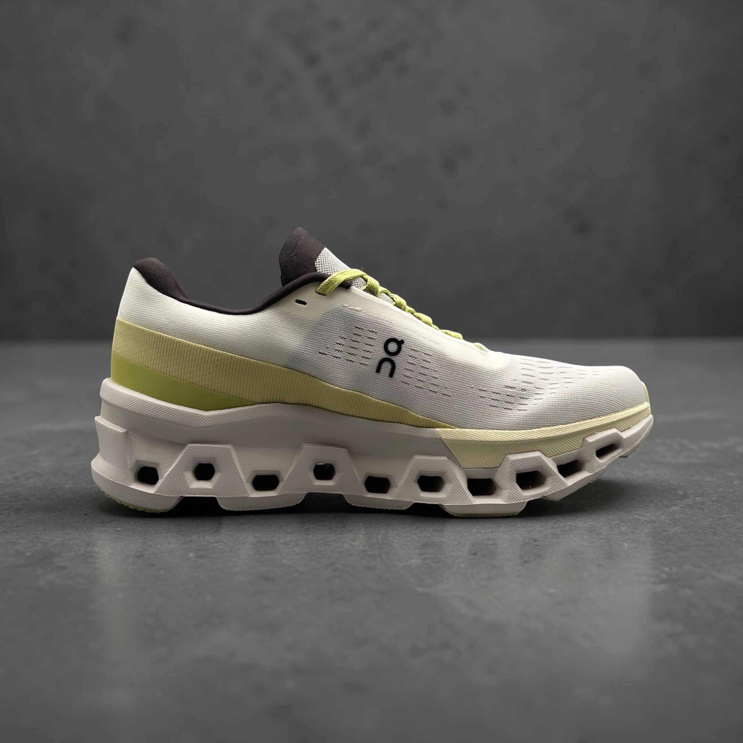 On Running Cloudmonster 2 Undyed Zest