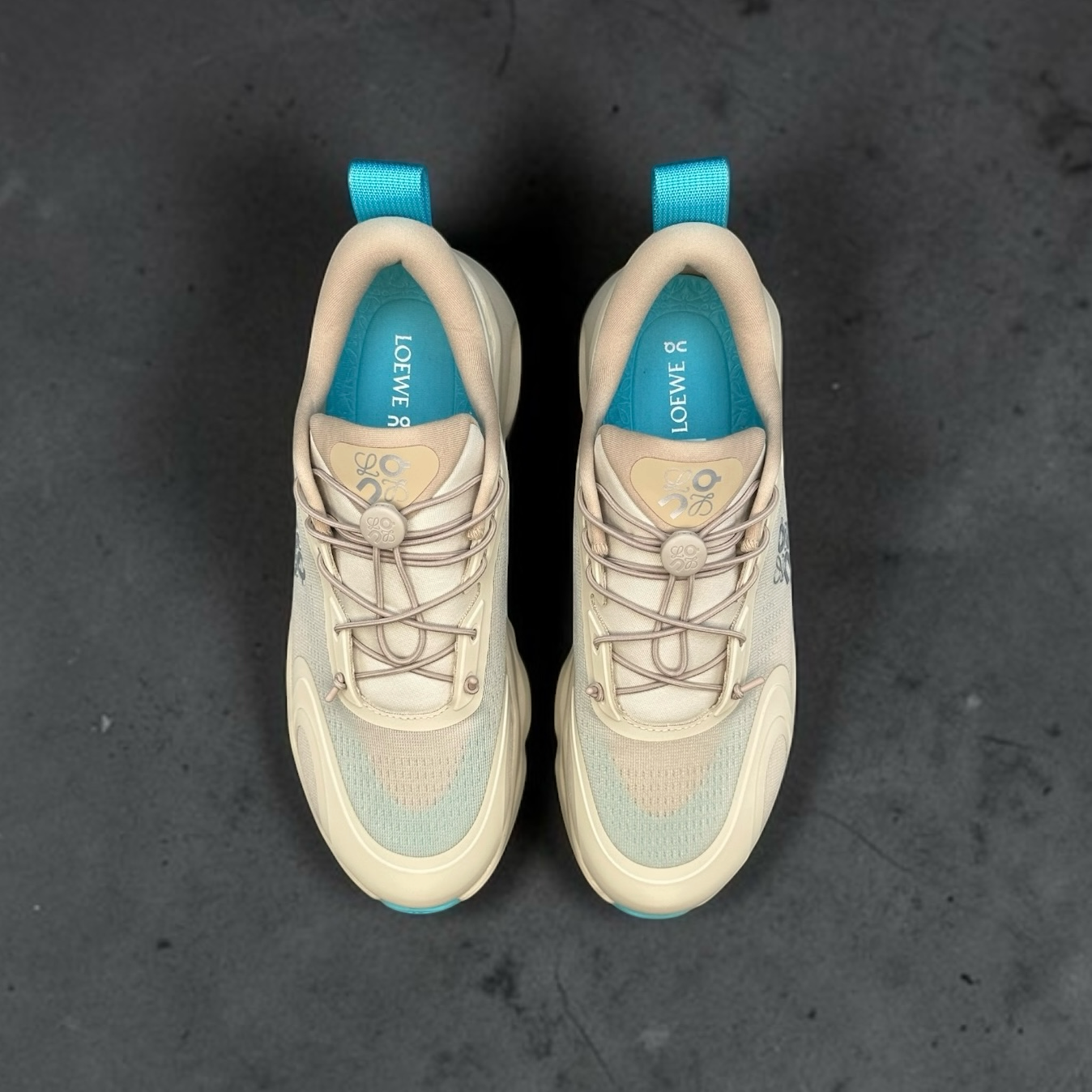 On Running Cloudsolo LOEWE Sand Turquoise