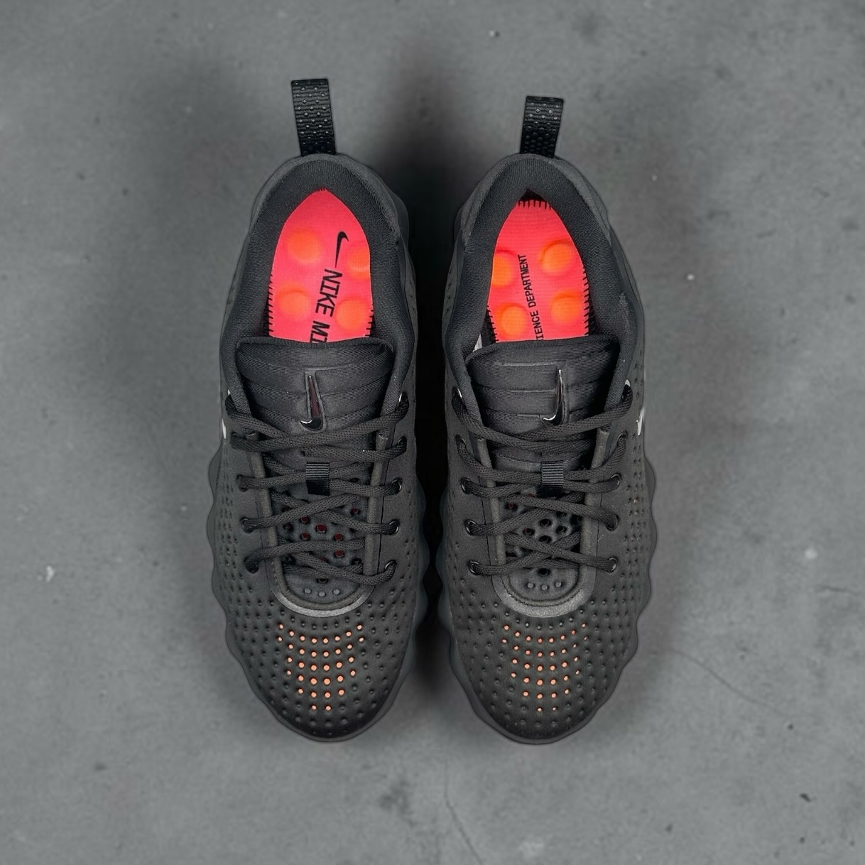 Nike Mind 002 Black Hyper Crimson