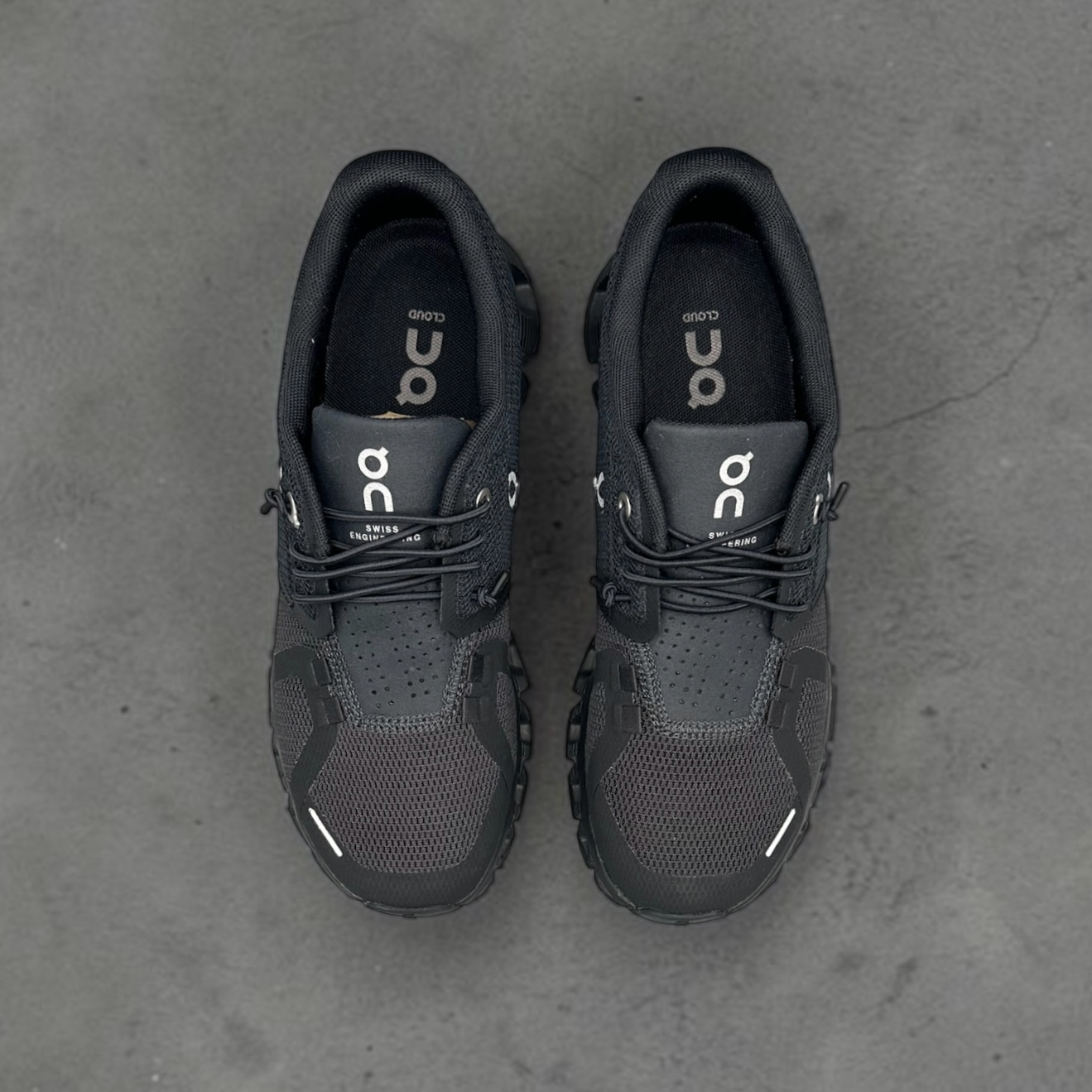 On Running Cloud 5 All Black