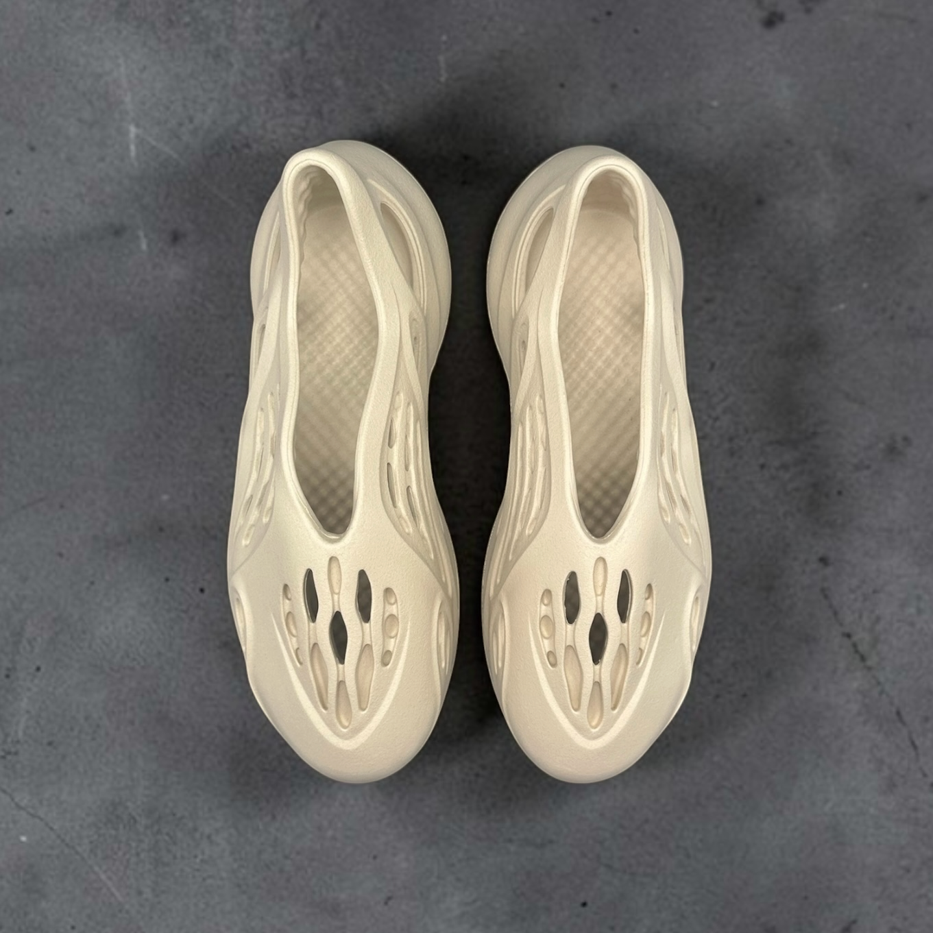 adidas Yeezy Foam Runner Sand