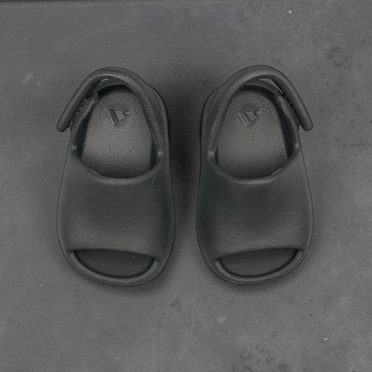 adidas Yeezy Slide Onyx (Infants)
