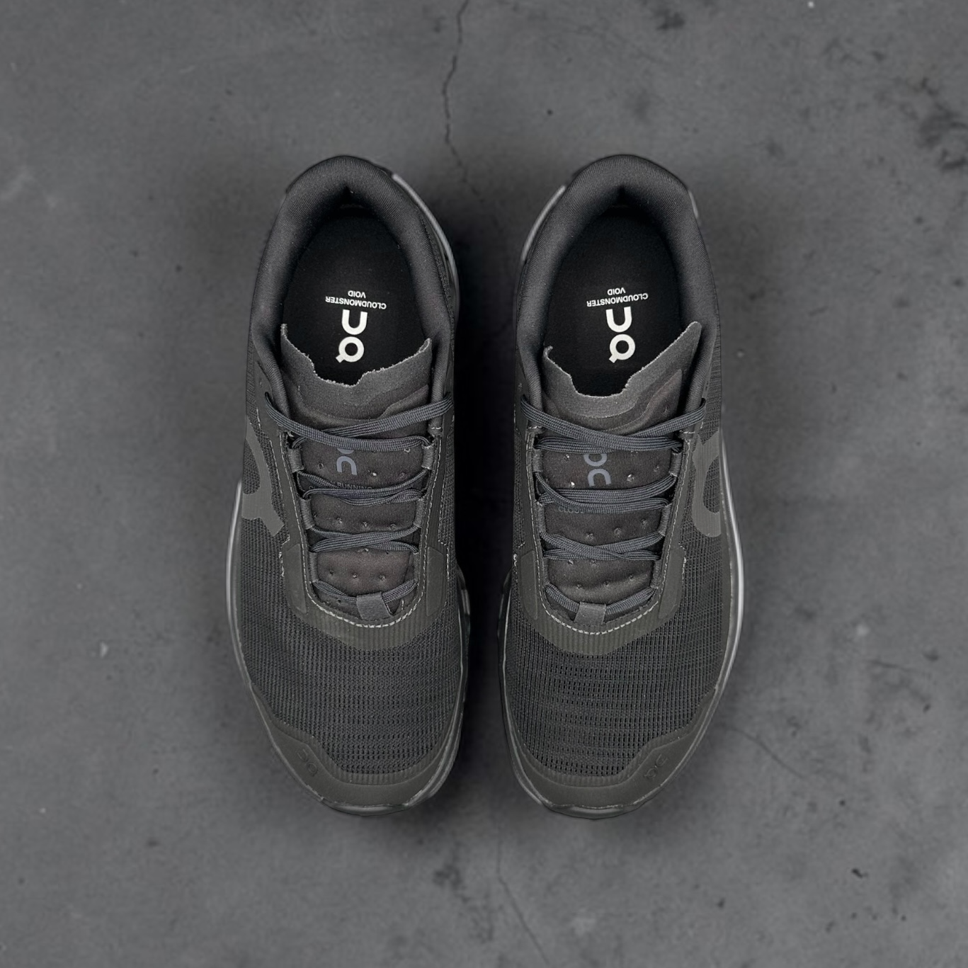On Running Cloudmonster Void Triple Black