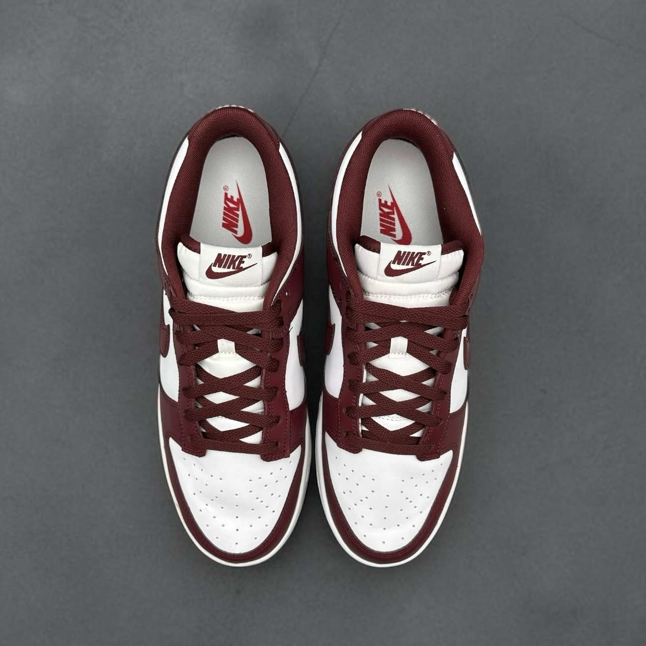 نايكي دانك لو ريدوود