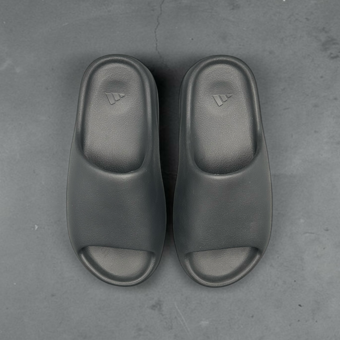 adidas Yeezy Slide Dark Onyx