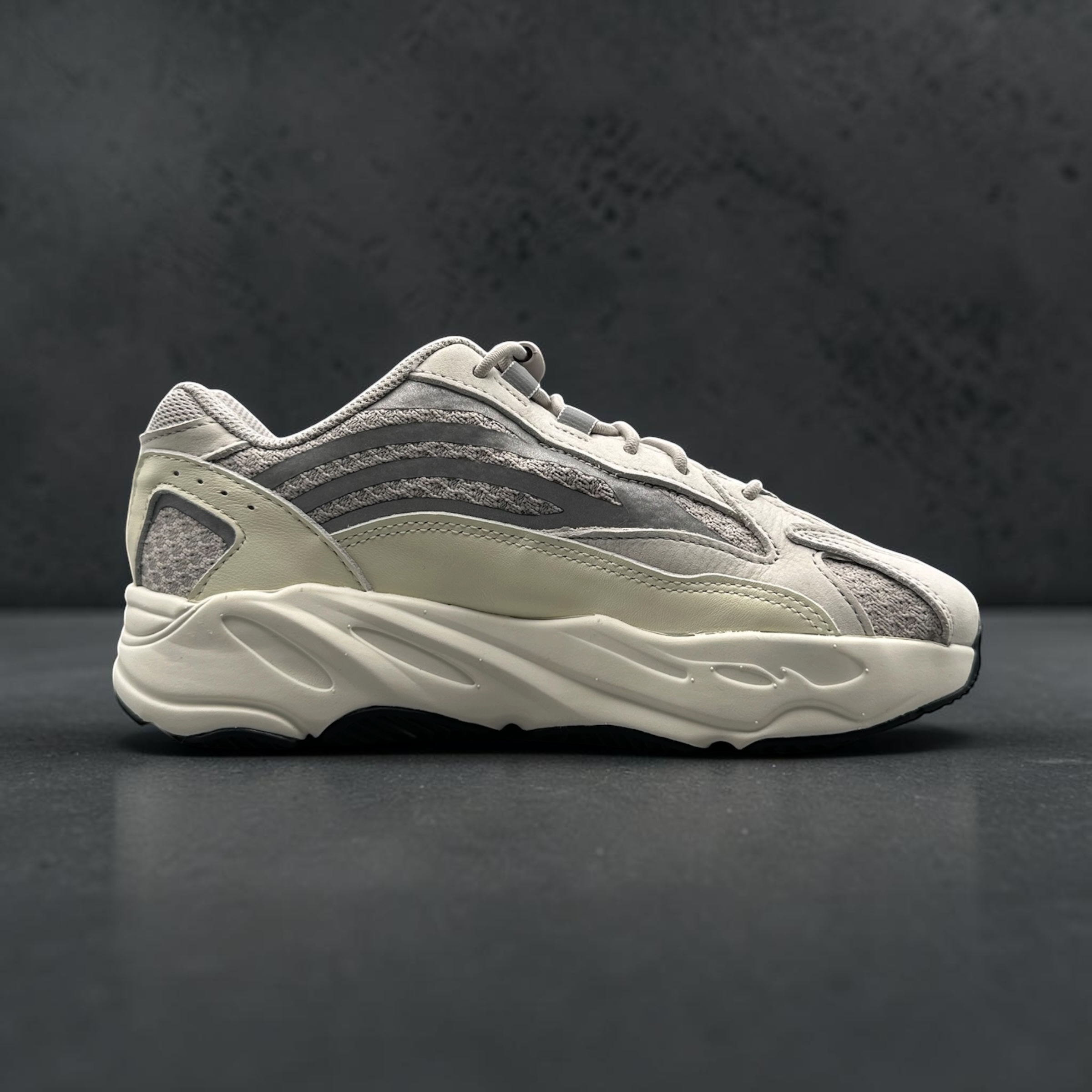 adidas Yeezy Boost 700 V2 Static (Kids)